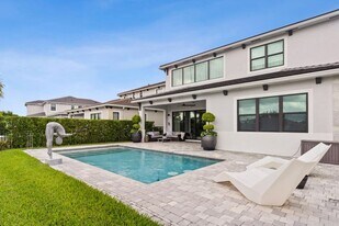 12470 Solana Bay Cir in Palm Beach Gardens, FL - Building Photo