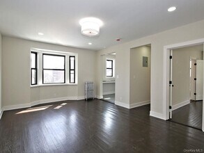 130 Centre Ave in New Rochelle, NY - Building Photo - Building Photo