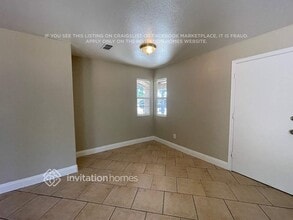 4430 Bollenbacher Ave in Sacramento, CA - Building Photo - Building Photo