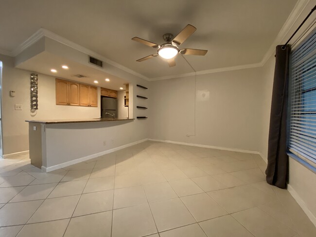 1012 SE 15th St, Unit APT 2 in Fort Lauderdale, FL - Building Photo - Building Photo