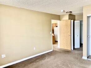 1301 Speer Blvd, Unit 208 in Denver, CO - Building Photo - Building Photo