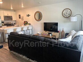 1084 E Seaside St in Saratoga Springs, UT - Building Photo - Building Photo