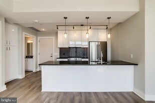 88 V St SW in Washington, DC - Building Photo