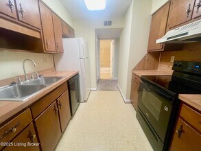 2214 Sherwood Ave in Louisville, KY - Building Photo - Building Photo