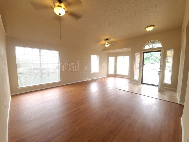 7605 Misty Ridge Dr N in Fort Worth, TX - Building Photo - Building Photo