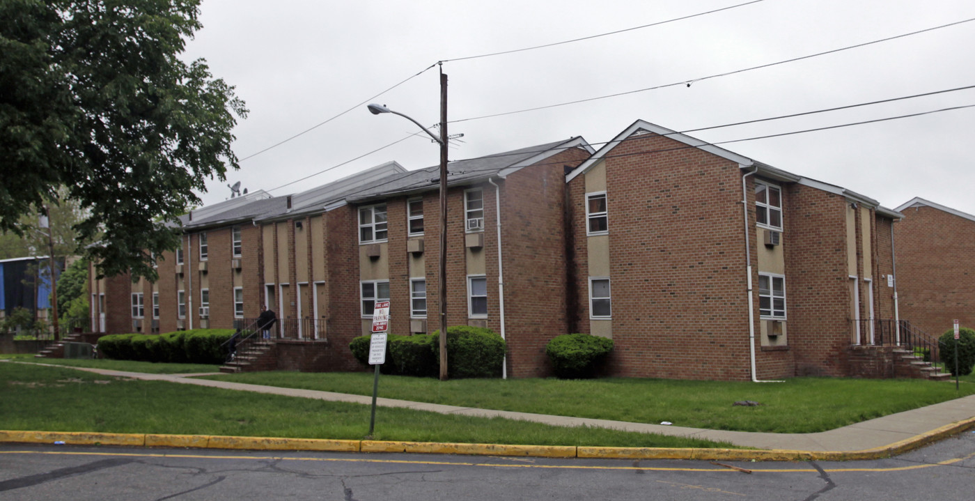 Englewood I & II Apartments in Englewood, NJ - Foto de edificio