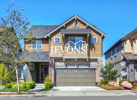 1833 10th Ave NE in Issaquah, WA - Building Photo