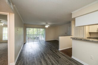 Essex Place Luxury Apartments in Tampa, FL - Foto de edificio - Interior Photo