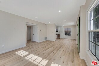 853 S Bedford St in Los Angeles, CA - Foto de edificio - Building Photo