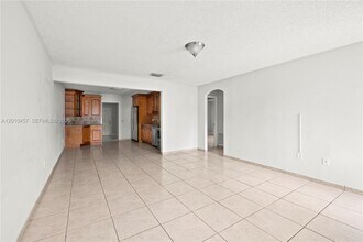 1800 SW 97th Ave in Miramar, FL - Building Photo - Building Photo