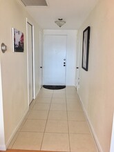 321 S San Vicente Blvd, Unit #805 in Los Angeles, CA - Foto de edificio - Building Photo