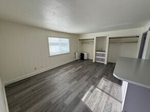 Hillside Apartments in Maple City, MI - Foto de edificio - Building Photo