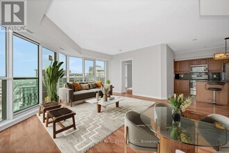 445 Laurier Ave W in Ottawa, ON - Building Photo - Building Photo