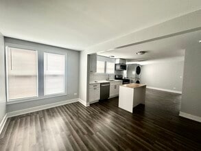 4909 W Wellington Ave in Chicago, IL - Building Photo - Building Photo