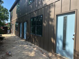 816 Shull St in West Columbia, SC - Building Photo