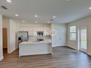 2538 Feather Crst Dr in St. Cloud, FL - Building Photo - Building Photo