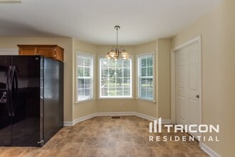 2933 Mercer Ln in Thompson's Station, TN - Building Photo - Building Photo