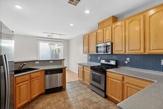 9132 Kona Peaks Ct in Las Vegas, NV - Building Photo - Building Photo