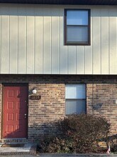 1035 Kendrick Creek Rd in Colonial Heights, TN - Building Photo - Building Photo