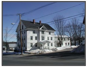 2 Walker St in Bridgton, ME - Building Photo - Building Photo