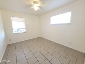 9513 Fairfax St in El Paso, TX - Building Photo - Building Photo
