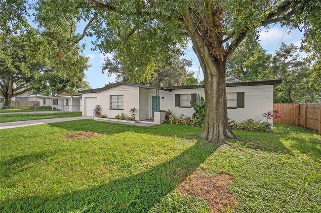 9618 Pineridge Ave in Riverview, FL - Building Photo - Building Photo