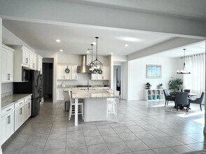 3649 E Pinto Dr in Gilbert, AZ - Foto de edificio - Building Photo