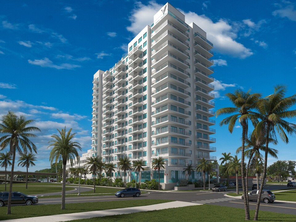 Vantage in Ft. Myers, FL - Building Photo