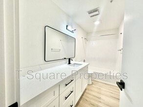 7041 S 116th Pl in Seattle, WA - Building Photo - Building Photo