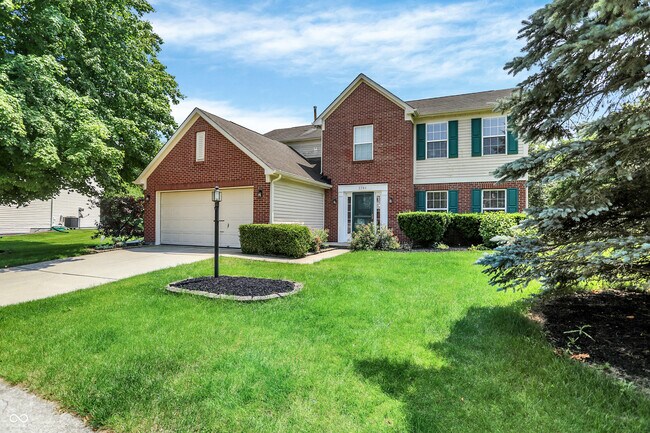 5761 Cantigny Way S in Carmel, IN - Building Photo - Building Photo