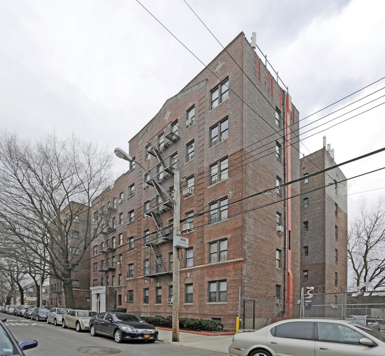 87-24 115TH ST in Jamaica, NY - Building Photo