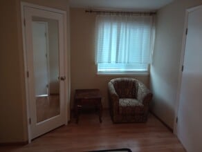 7532 Circuit Dr in Citrus Heights, CA - Building Photo - Building Photo