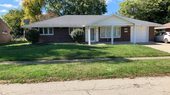 4783 Loxley Dr in Dayton, OH - Building Photo