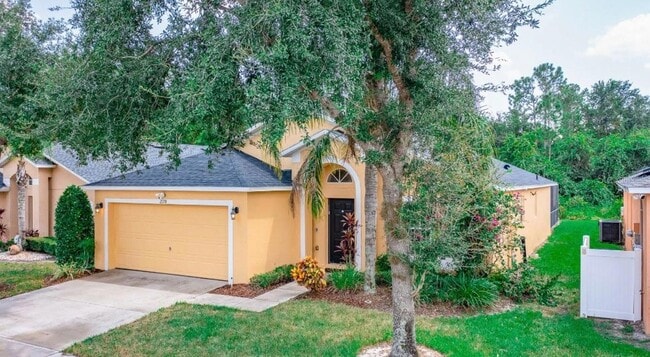 2178 Royal Ridge Dr in Davenport, FL - Foto de edificio - Building Photo