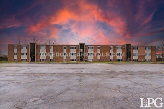 6020 Secor Rd in Toledo, OH - Building Photo - Building Photo