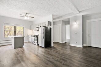 4555 Malden St in Chicago, IL - Building Photo - Building Photo