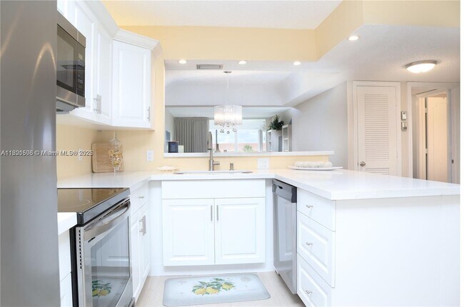 23099 Barwood Ln N in Boca Raton, FL - Building Photo - Building Photo