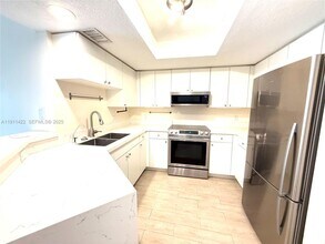 2039 SE 10th Ave in Fort Lauderdale, FL - Building Photo - Building Photo