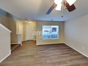 5118 Valcourt Rd in Charlotte, NC - Foto de edificio - Building Photo