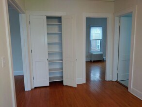 3411 Hennepin Ave S in Minneapolis, MN - Foto de edificio - Interior Photo