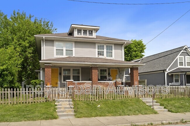 property at 903 N Oxford St