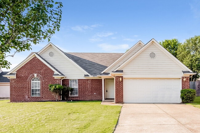 property at 10894 Carter Ln Cove