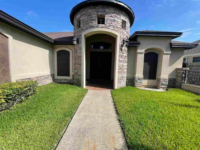 3122 Rosco Dr in Laredo, TX - Building Photo - Building Photo