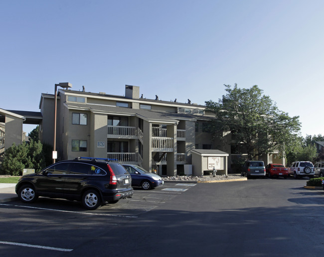 The Seasons Condominiums in Boulder, CO - Building Photo - Building Photo