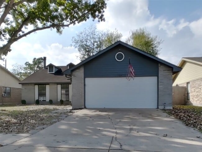 property at 2806 Quail Run Dr