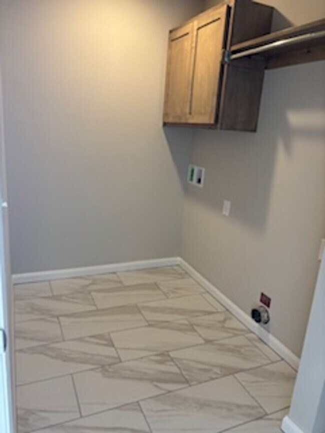 9101 Washita Crk Dr in Oklahoma City, OK - Building Photo - Building Photo