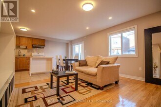 2 Sir Jacobs Crescent in Brampton, ON - Building Photo - Building Photo