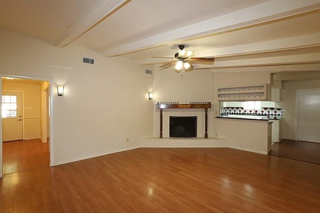 2319 Blue Willow Dr in Houston, TX - Building Photo - Building Photo