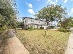 8636 Strathmore Dr in Dallas, TX - Building Photo - Building Photo