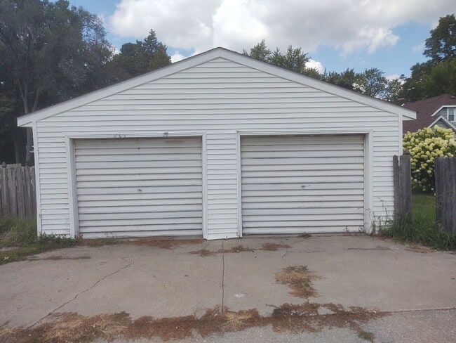 1521 35th St in Rock Island, IL - Building Photo - Building Photo